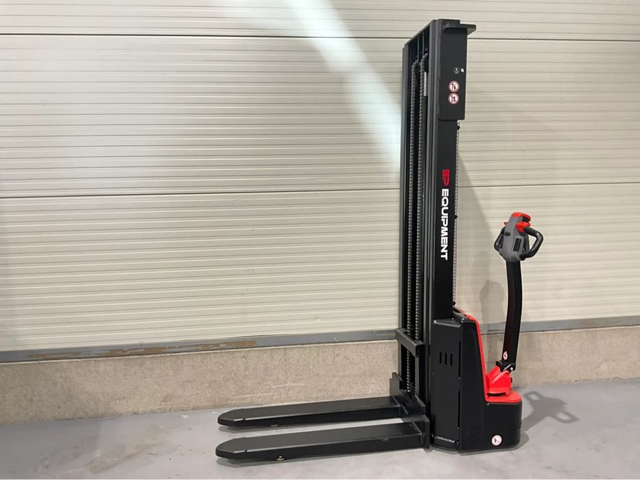 Empilhador / Porta Paletes / Stacker EP 1500kg  ,Elev. 3,60 MT  , Bat.Litio , Novo 2890€+IVA
