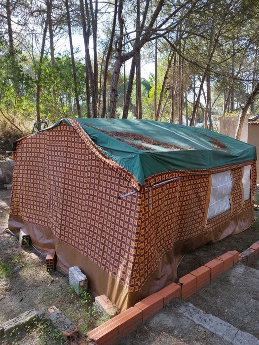 Tenda de campismo 2 quartos+sala+cozinha
