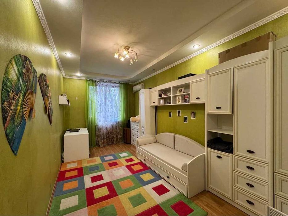 Продам 3к. квартиру по вул. Сергія Нігояна пр. 42