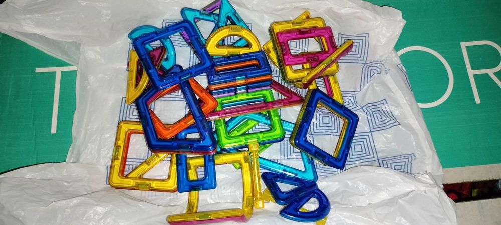 Brinquedos com pouco uso