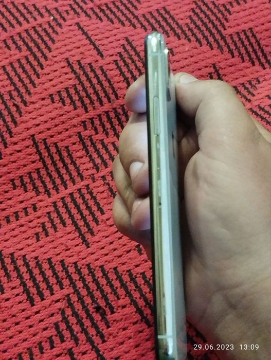 iPhone Xs в гарному стані