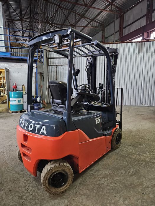 Електричний навантажувач Toyota 1,8 т. Погрузчик вилочный Тойота б/у