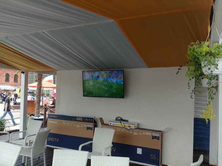 Montaż telewizora na ścianie, duże przekątne