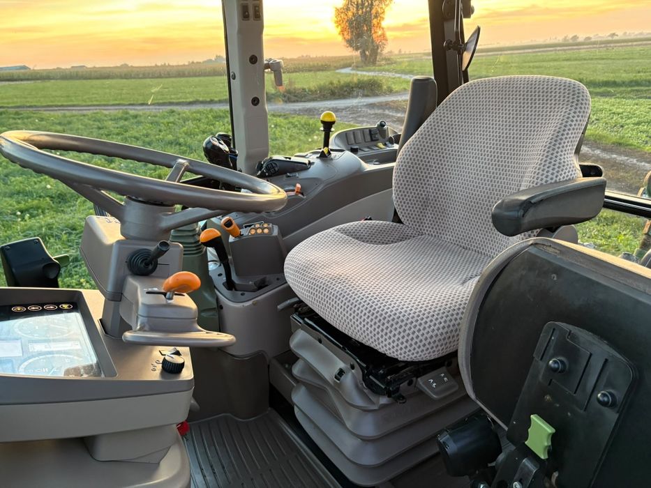 Ciągnik rolniczy john deere 6115 rc ładowacz czołowy