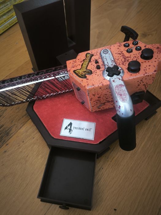 Residente Evil  controller Chainsaw PS2