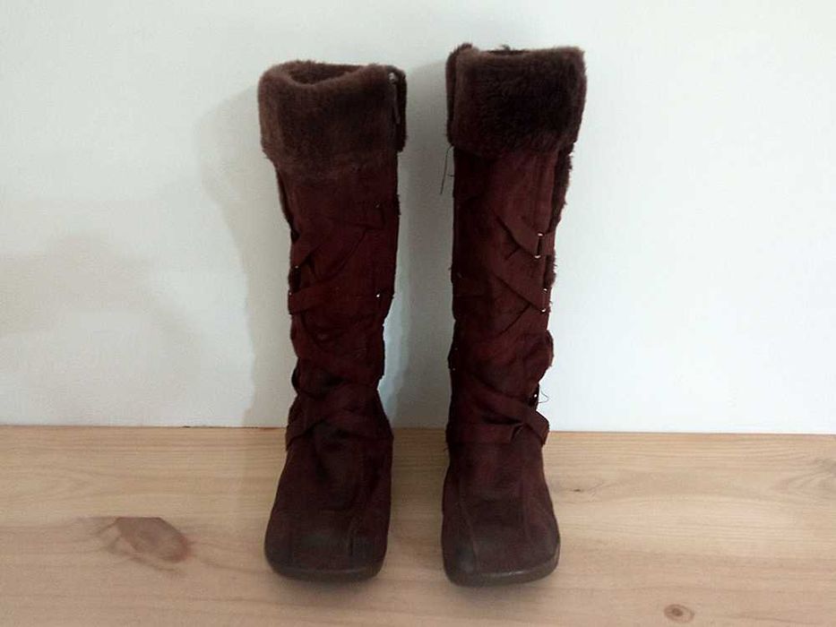 Botas De Cano Alto - Tamanho 38