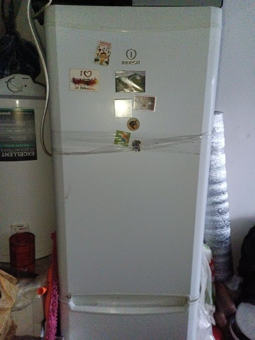 Продам холодильник