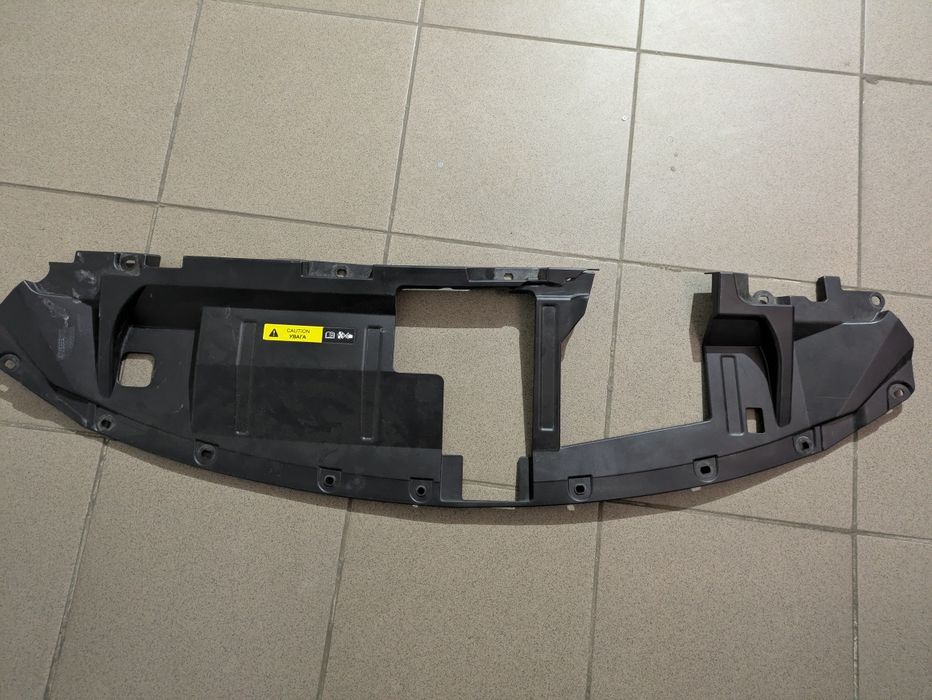 Накладка передньої панелі верхня 623226UA0A NISSAN