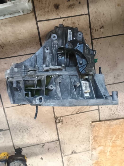 Manualna skrzynia biegów Renault Megane III 1,2 TCE 2014r. TL4068