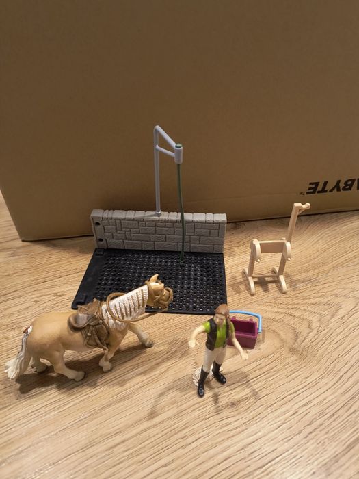 Zestaw Schleich myjnia dla konia