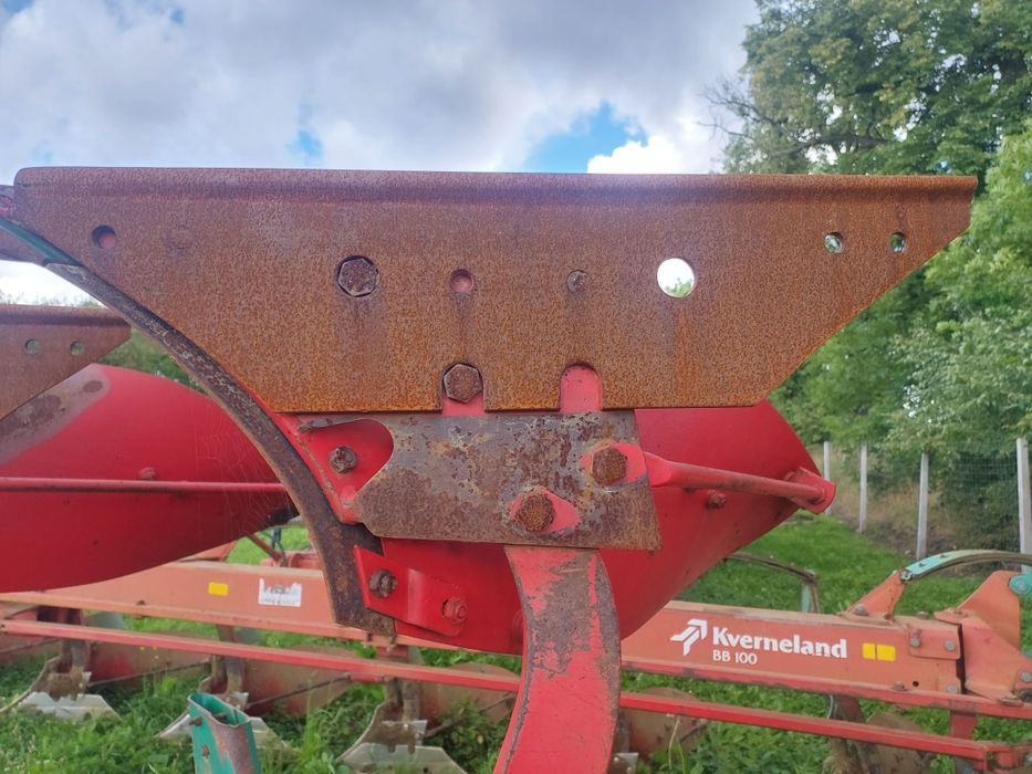 Plug obrotowy kverneland LB100 5 skibowy