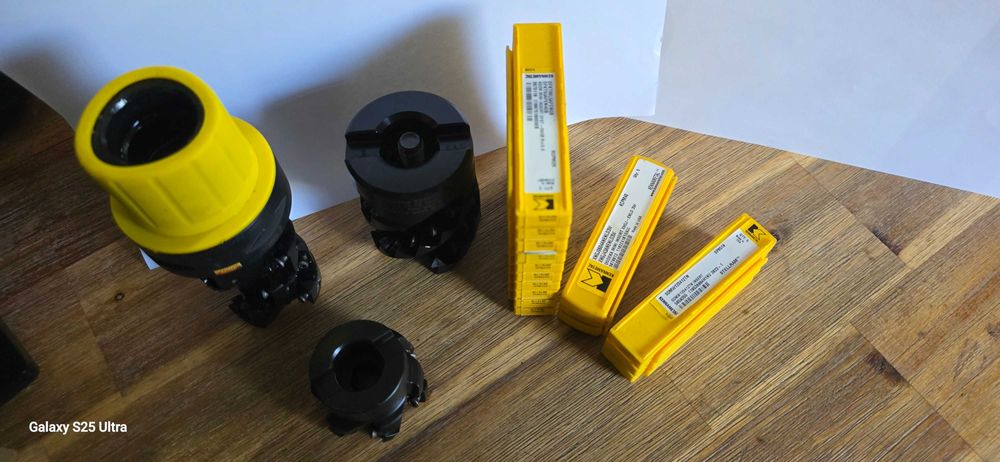 Conjubto de Fresas e pastilhas CNC KENNAMETAL / SANDVIK