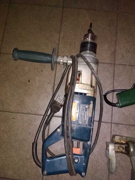 Uszkodzone kosiarka rębak do gałęzi grill wiertarka szlifierka udarowy