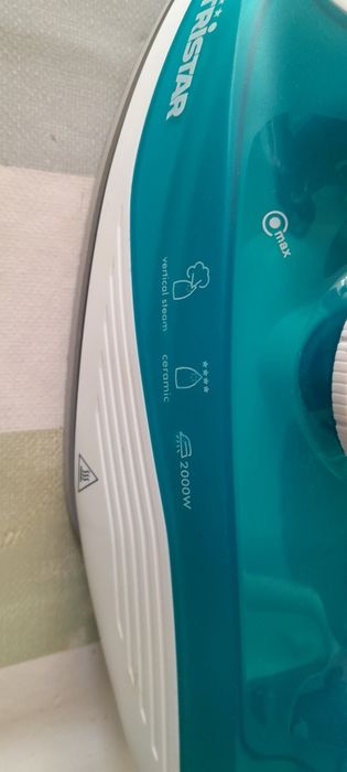 Ferro de passar Tristar 2000w