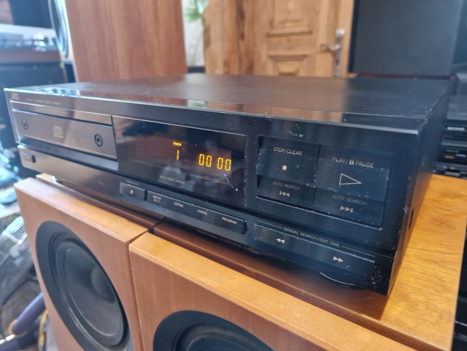 Odtwarzacz plyt CD JVC