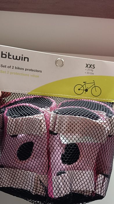 Capacete e proteção joelhos e cotovelos