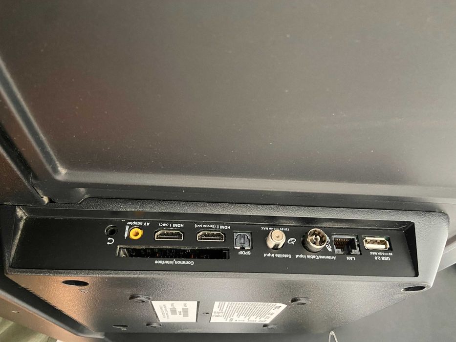 Televisor TCL 32ES560