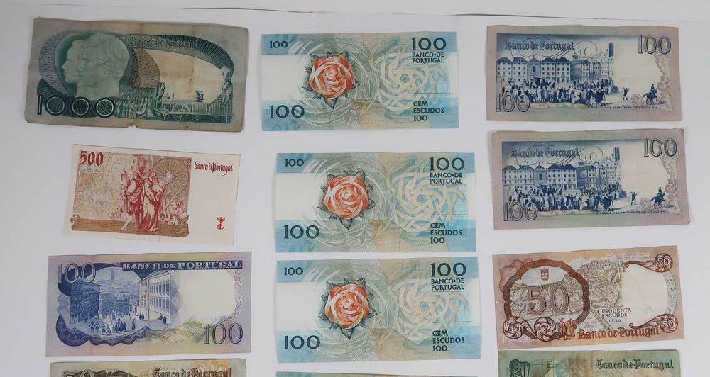Conjunto de 16 notas antigas de Portugal
