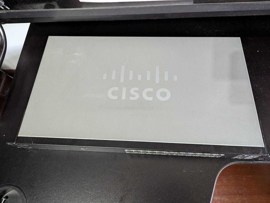 Cisco SG200-26 – 26 Portas Gigabit Smart Switch (Usado)