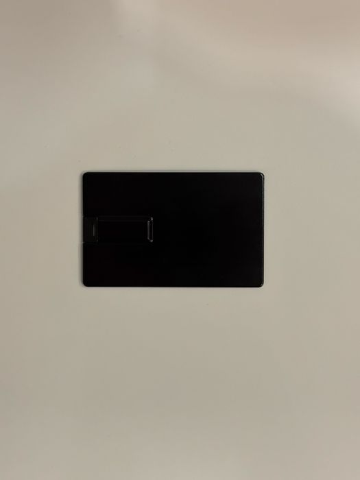 Metalowy pendrive karta