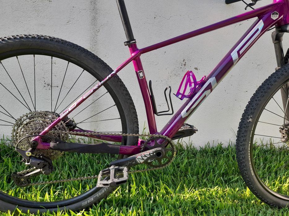 Superior XP 909 Roda 29 (Tamanho M) – RockShox / Shimano Deore – Como Nova