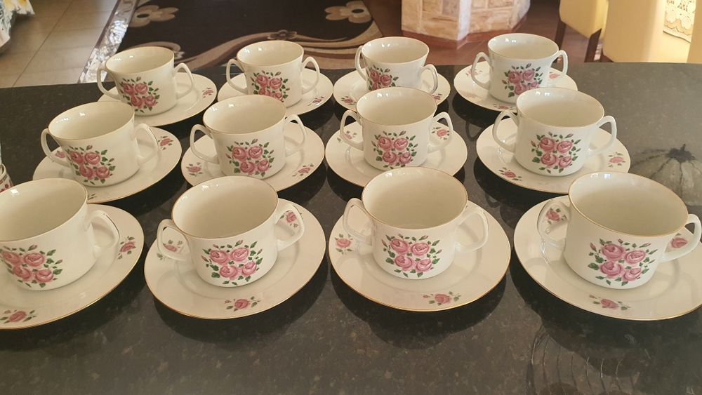 Zastawa filiżanki talerze PRL kryształy