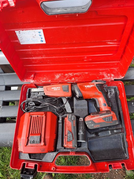 Wkrętarka taśmowa HILTI