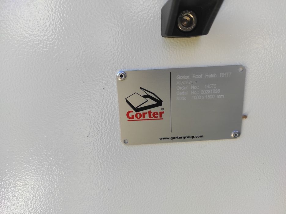 Wyłaz dachowy ocieplony - dachy płaskie