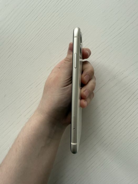 iPhone 11 128 ГБ White