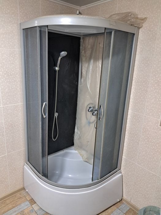 Продам душову кабіну 2800