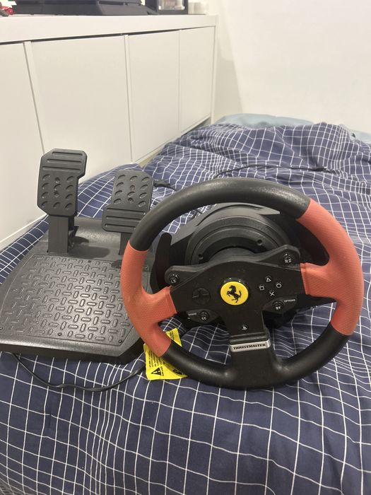 Volante e pedais ferrari T150 thrustmaster