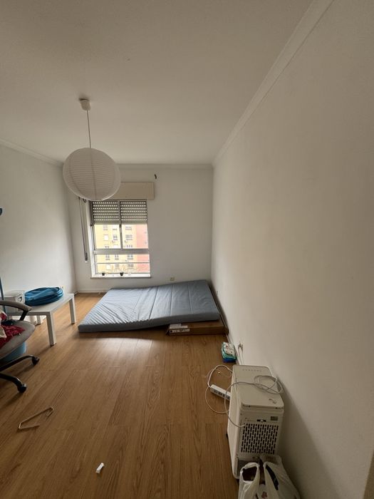 QUARTO LUMIAR para arrendar