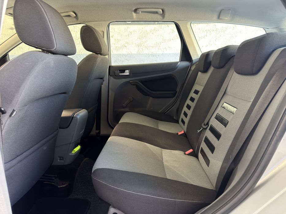 Ford Focus SW 1.4 Trend - Desde 93€ Mês