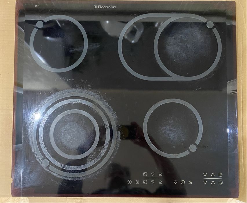 Варочная поверхность Electrolux