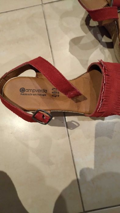 Sandálias de senhora número 38 usadas uma vez