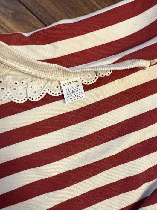 Дівчачий костюм із рюшами