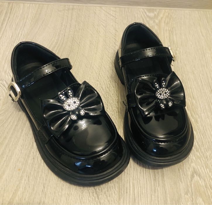 Eleganckie czarne buciki, lakierki do szkoły rozm. 30