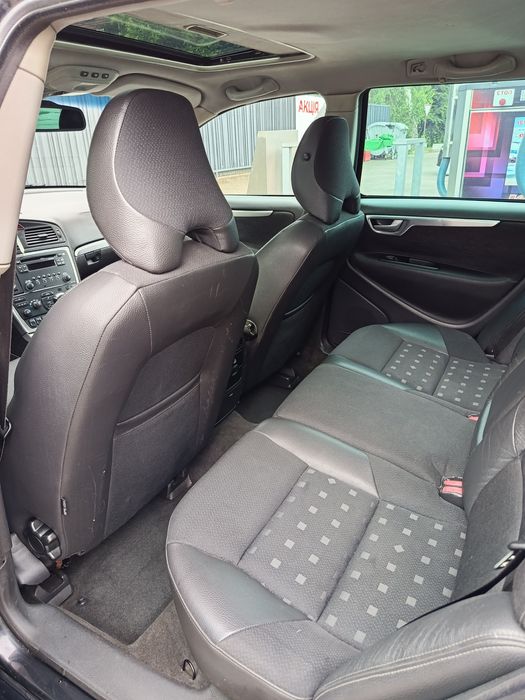 Volvo V70 2,4 D5 TDI дизель універсал