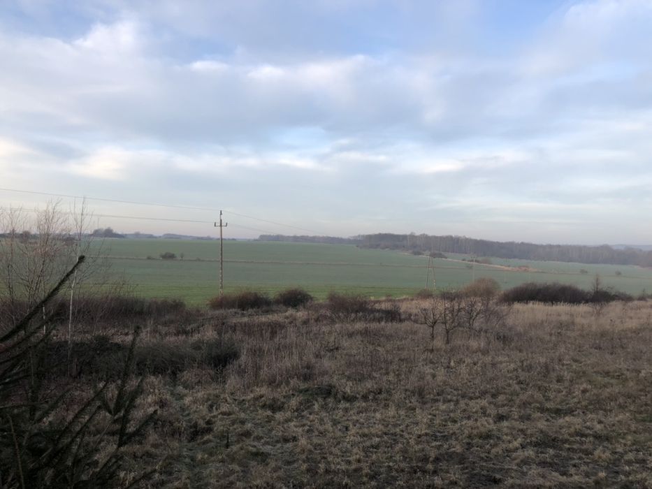 Sprzedam działkę budowlaną  42ary