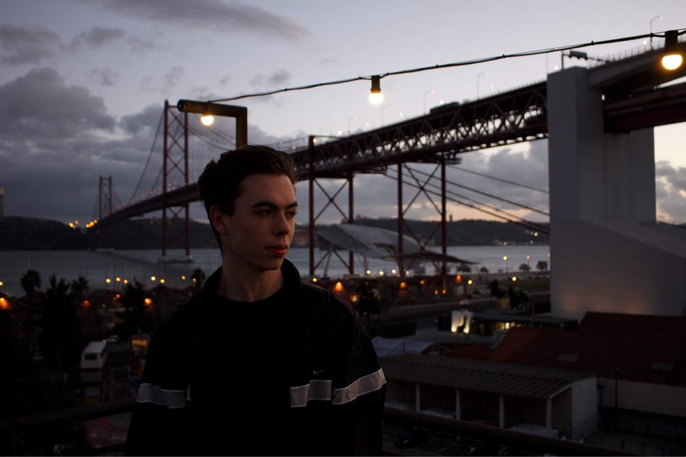 Canon EOS 100D + EF-S 18-55mm 1:3.5-5.6 IS STM