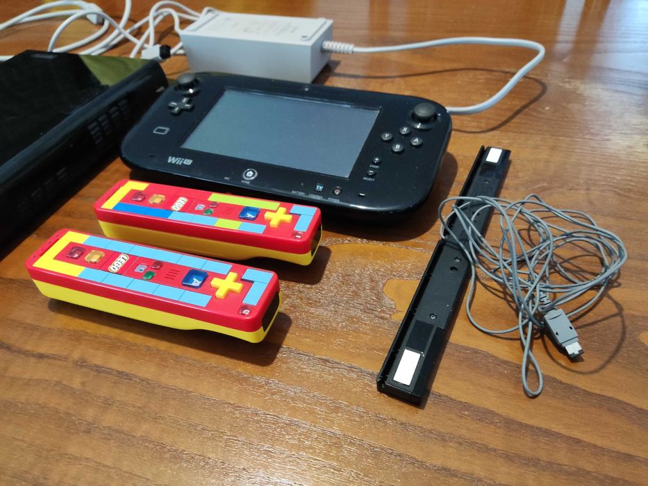 Nintendo Wii U + GamePad e Comandos