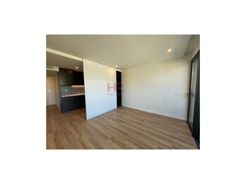 Arrenda-se T0 Parque Lavandeira - Magnólia Residence 3, com lugar d...