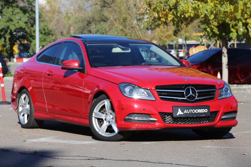 Mercedes-Benz C-Class 2014 року.