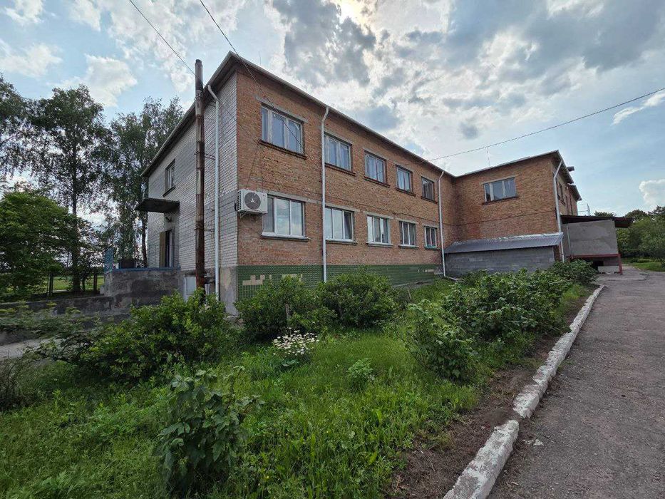 Продаж автопарку з виробничо-офісним комплексом  4,39 га