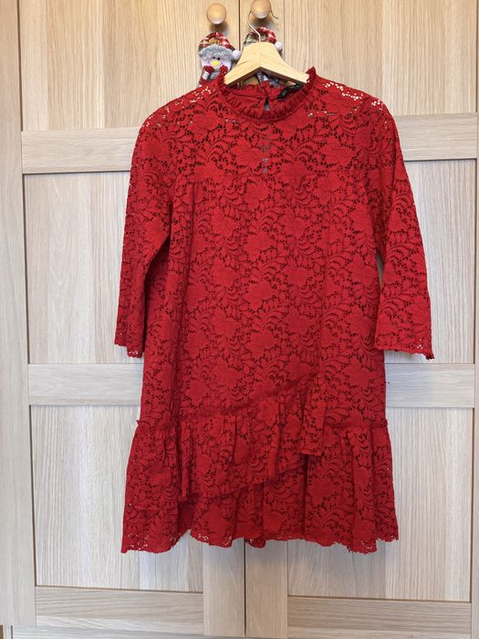 Sukienka czerwona Zara r 38 M koronkowa na Święta