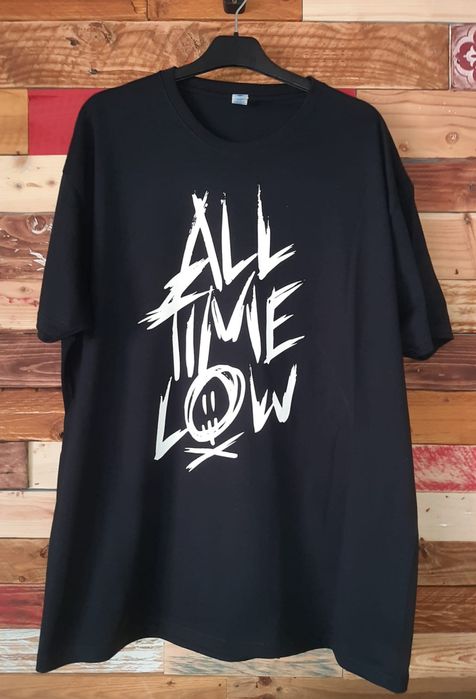 Blink 182 / Neck Deep / All Time Low / Sum 41 - T-shirt - Nova64584475555459122