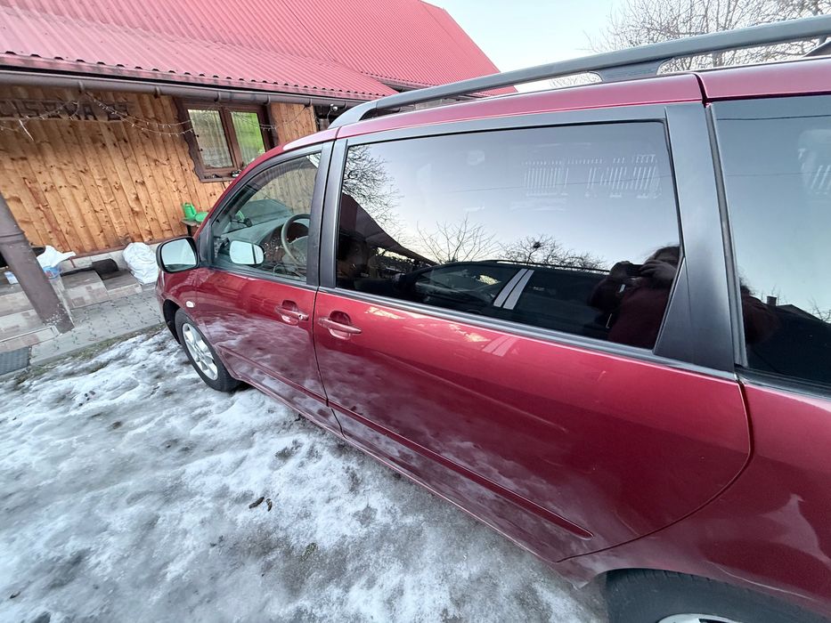 Toyota Sienna 4x4