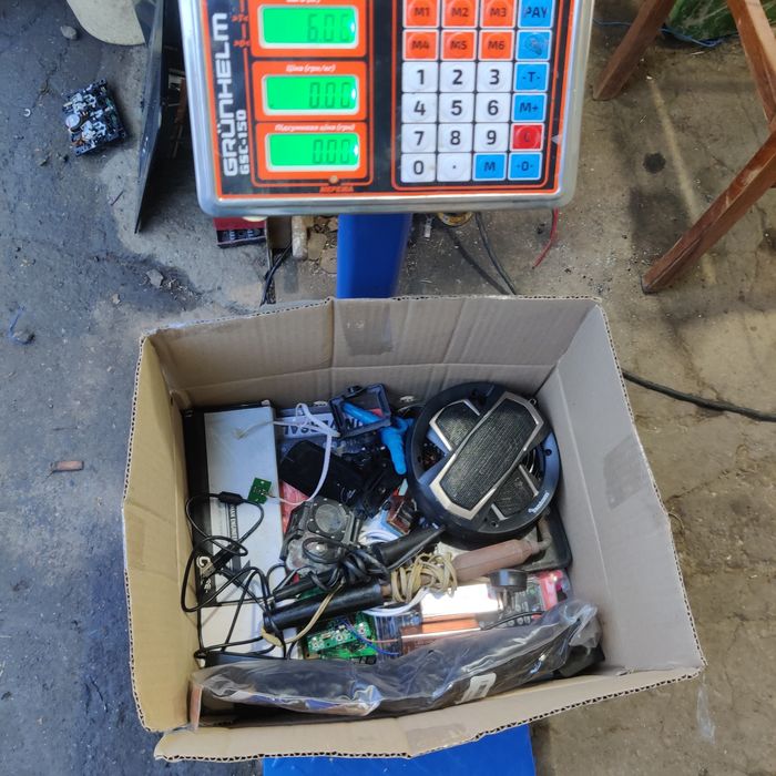 Лот (ящик) разной электроники 10кг