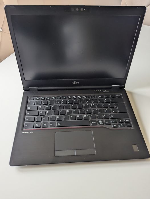 Laptop Fujitsu LifeBook U7410 i7-10510U  16GB 512GB SSD  Win11Home