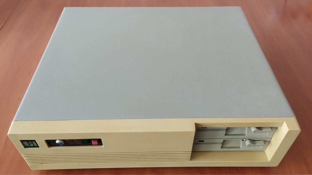Sprzedam retro komputer 8086 (sprawny)